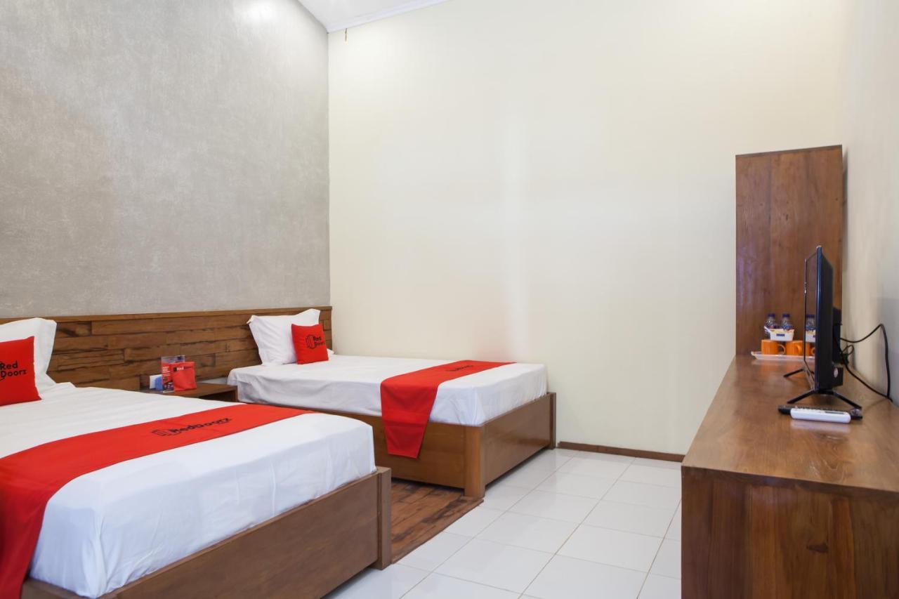 فندق Reddoorz Near Baluran National Park Pandean المظهر الخارجي الصورة